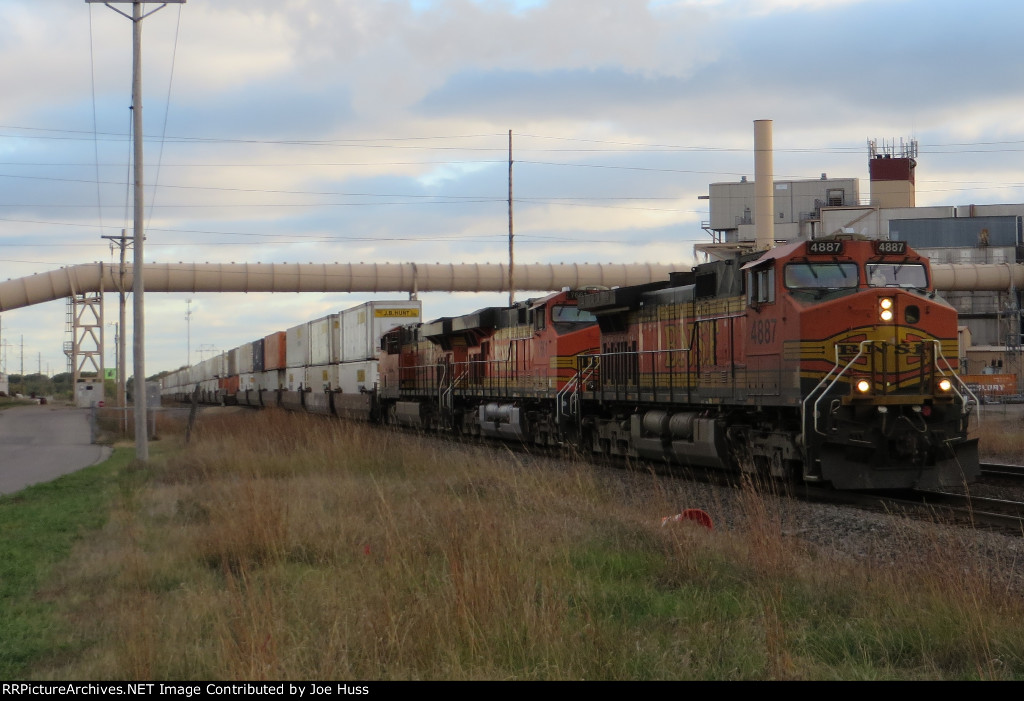 BNSF 4887 West